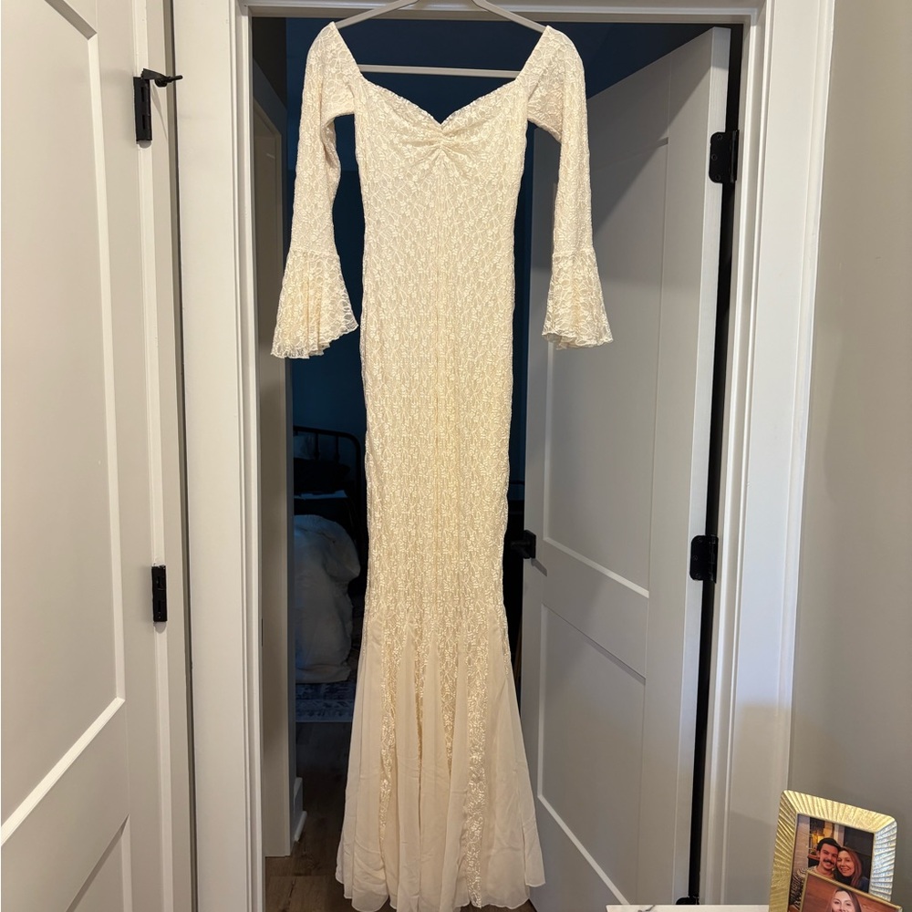 Oh Polly Cream Lace Dress - Picture 2 of 5